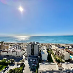 https://precioso-piso-de-lujo3-dormitorios-frente-al-mar.es-andalucia.com